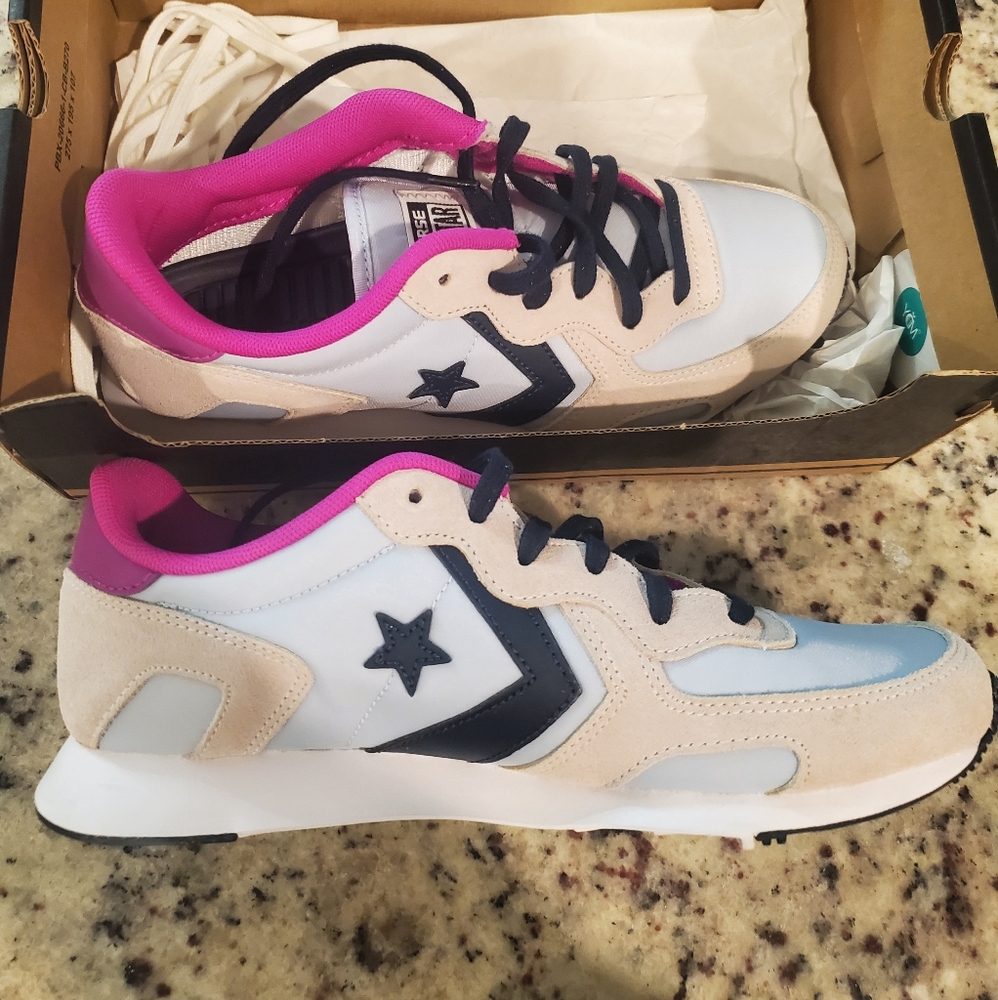Women's Converse 84 Thunderbolt size 7